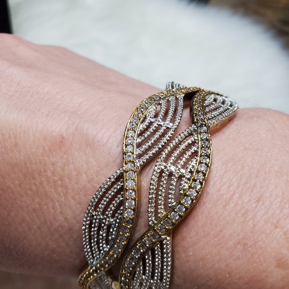 Gorgeous cz set 2 bangles - Picture 7 of 7
